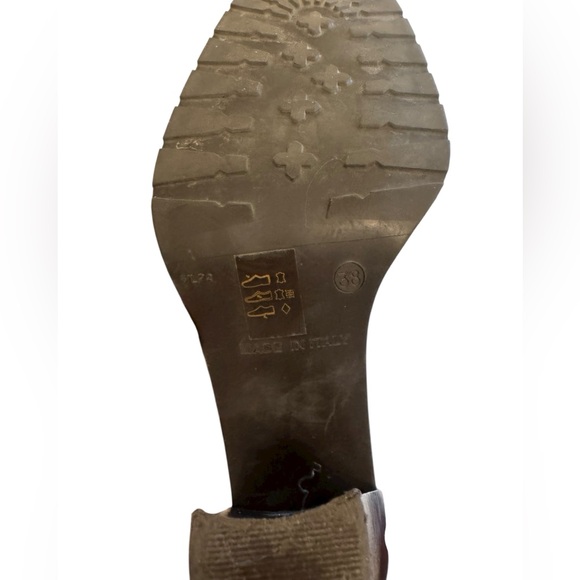 Elegant Cream Suede Knee-High Made in Italy Women's Boots - Picture 4 of 7